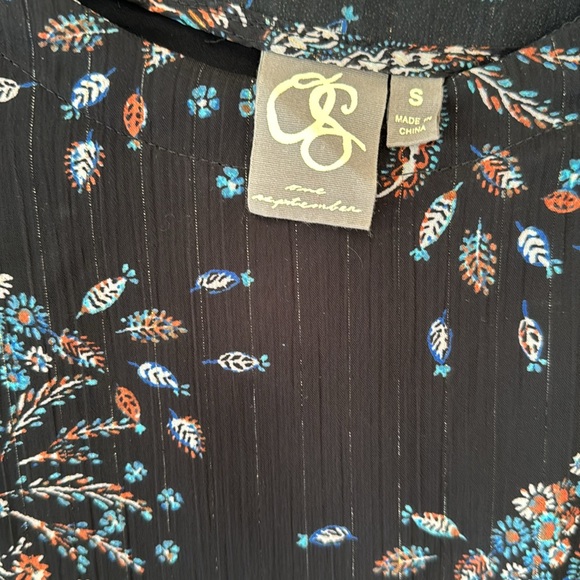 Black floral blouse - Picture 6 of 11